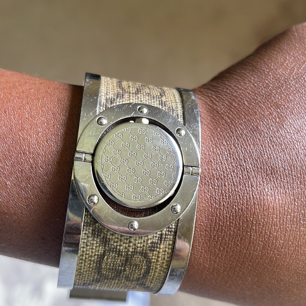 Gucci Watch - Picture 7 of 8